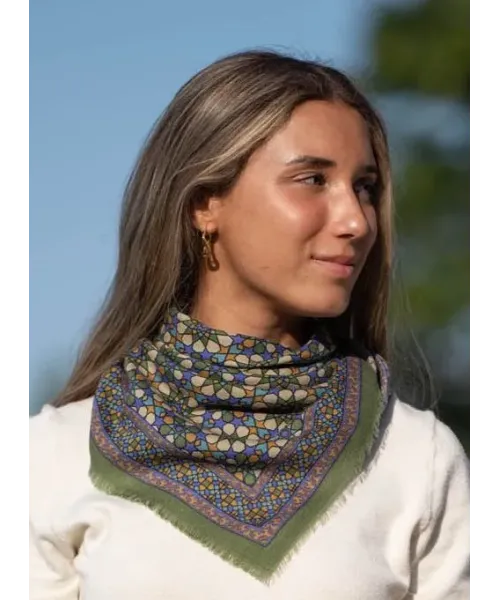 PAÑUELO DE SEDA Y LANA VERDE COLORES DE OTOÑO