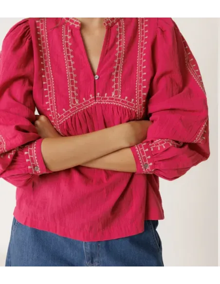 BLUSA MANGA LARGA BORDADA FUCSIA INDI&COLD