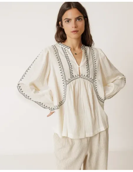 BLUSA MANGA LARGA BORDADA BLANCA INDI&COLD
